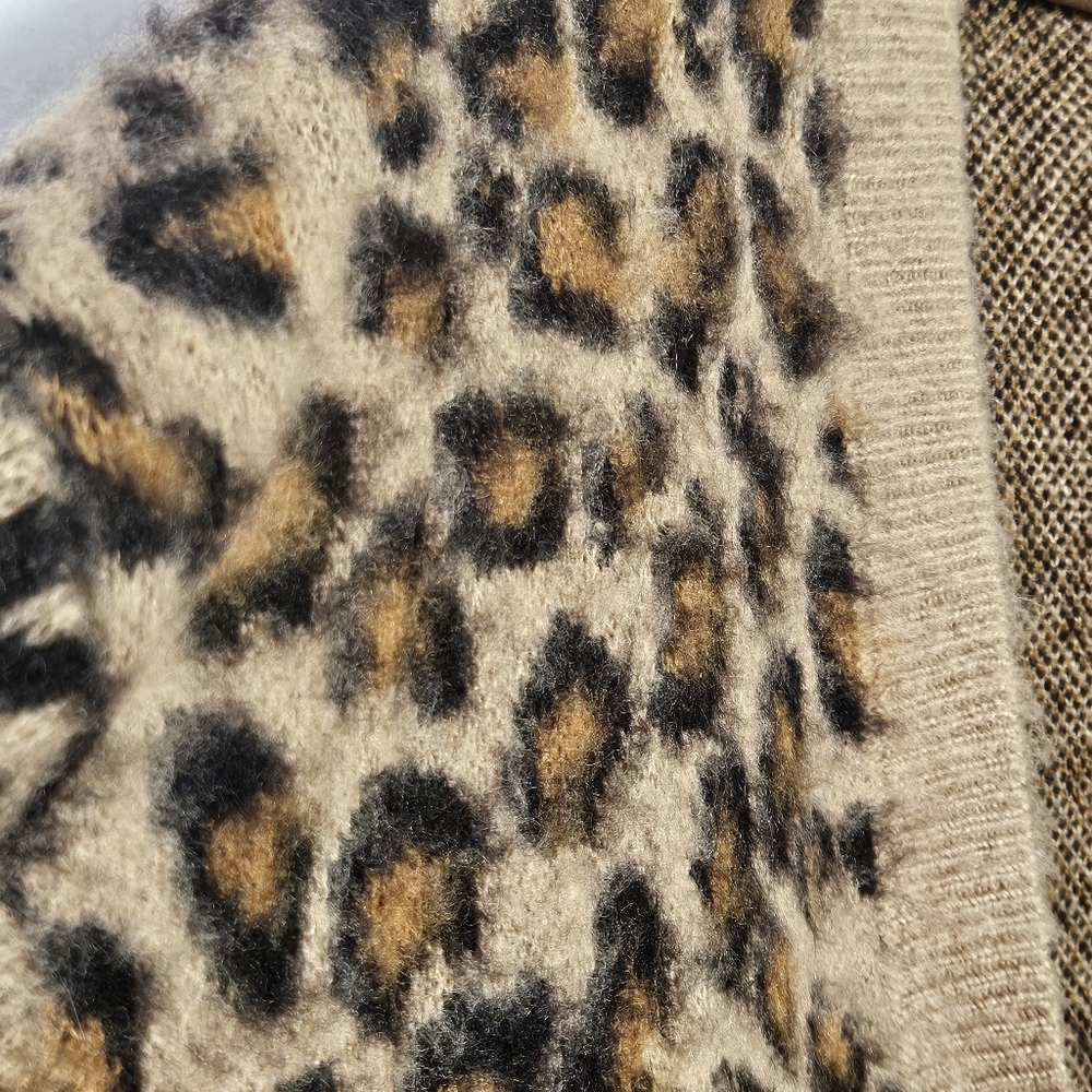 Divided H&M Leopard Print Cardigan Size Large - Picture 3 of 13